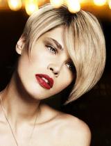 Short Blonde Bob Hairstyle by Rae Palmer