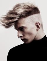 Mens Medium Blonde Hairstyle by Jamie Stevens