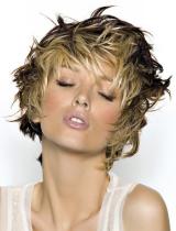 Short Blonde Choppy Hairstyle by Saint Algue