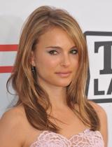 Latest Celebrity Hairstyle by Celebrity Hairstyles